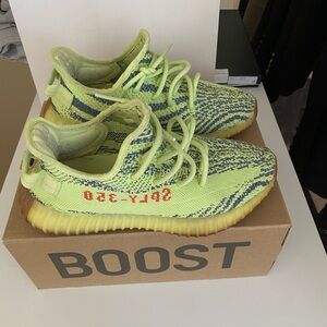 Yeezy Boost 350 V2 in Green. Size US 6 or 38 2/3. Authentic.